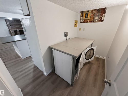 11327 25 Avenue Nw, Edmonton, AB - Indoor Photo Showing Laundry Room