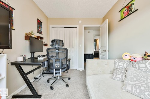 3019 151 Avenue Nw, Edmonton, AB - Indoor