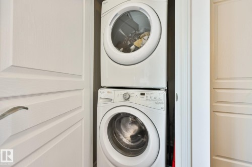 3019 151 Avenue Nw, Edmonton, AB - Indoor Photo Showing Laundry Room