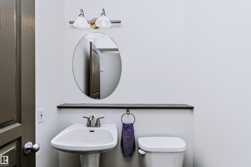 536 Highland Drive, Sherwood Park, AB - Indoor Photo Showing Bathroom