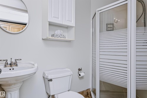 536 Highland Drive, Sherwood Park, AB - Indoor Photo Showing Bathroom