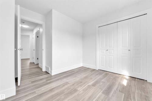 336 Wild Rose Way Nw, Edmonton, AB - Indoor Photo Showing Other Room