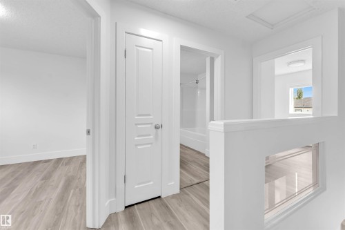 336 Wild Rose Way Nw, Edmonton, AB - Indoor Photo Showing Other Room
