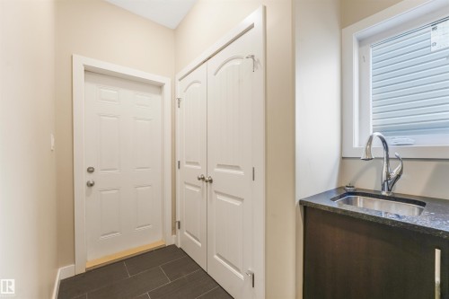 13525 162A Avenue Nw, Edmonton, AB - Indoor Photo Showing Other Room