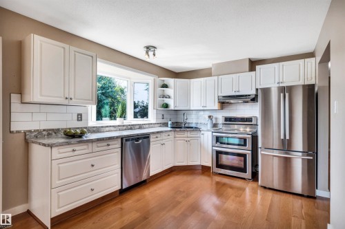 14928 69 Street Nw, Edmonton, AB - Indoor Photo Showing Kitchen With Stainless Steel Kitchen