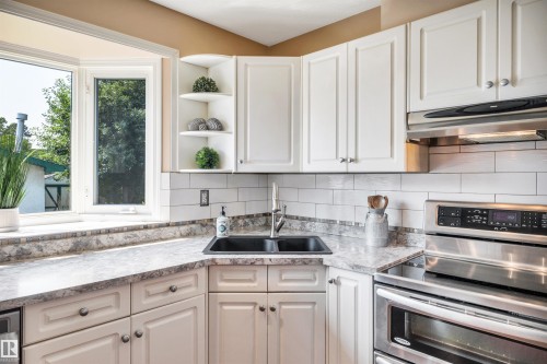 14928 69 Street Nw, Edmonton, AB - Indoor Photo Showing Kitchen With Double Sink