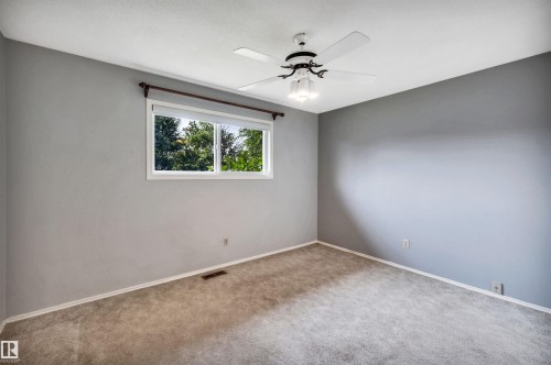 14928 69 Street Nw, Edmonton, AB - Indoor Photo Showing Other Room