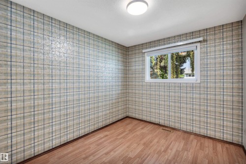 14928 69 Street Nw, Edmonton, AB - Indoor Photo Showing Other Room