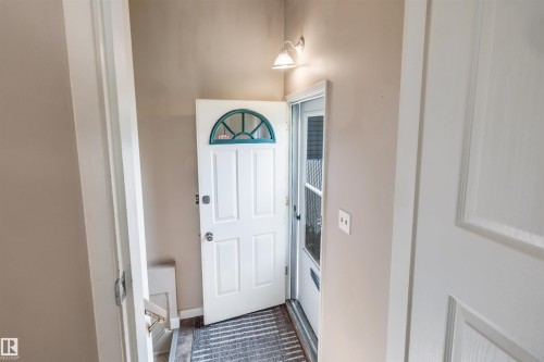 14928 69 Street Nw, Edmonton, AB - Indoor Photo Showing Other Room