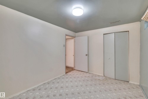 14928 69 Street Nw, Edmonton, AB - Indoor Photo Showing Other Room