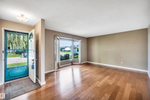 14928 69 Street Nw, Edmonton, AB - Indoor Photo Showing Other Room