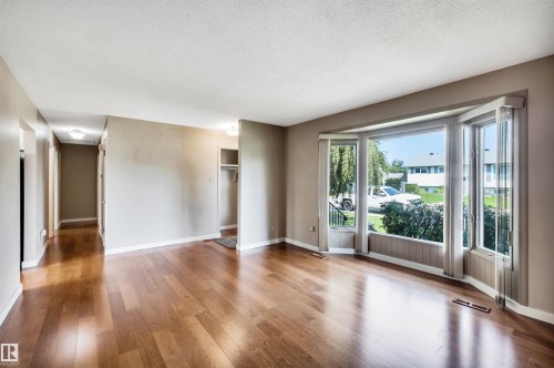 14928 69 Street Nw, Edmonton, AB - Indoor