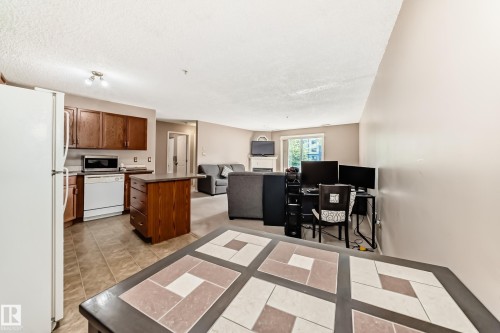 16311 95 Street Nw, Edmonton, AB - Indoor Photo Showing Kitchen