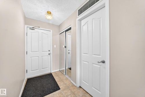 16311 95 Street Nw, Edmonton, AB - Indoor Photo Showing Other Room