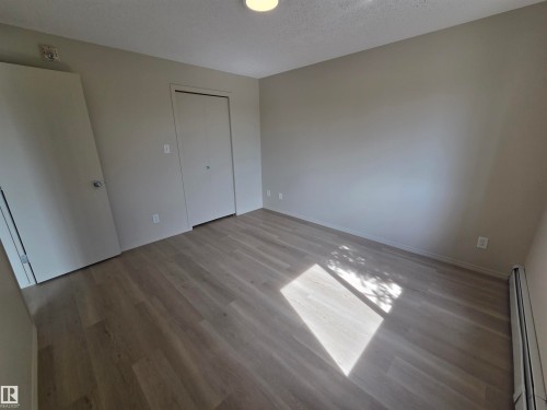 #223 1180 Hyndman Rd Nw, Edmonton, AB - Indoor Photo Showing Other Room