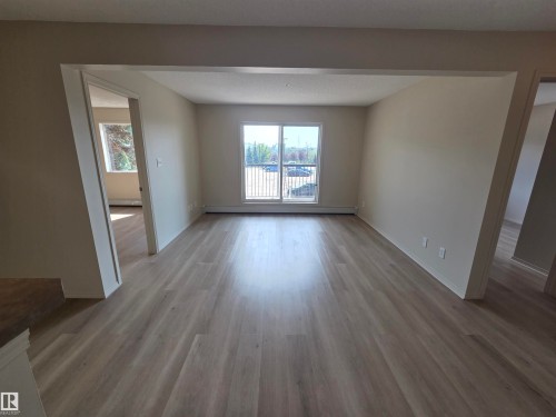 #223 1180 Hyndman Rd Nw, Edmonton, AB - Indoor Photo Showing Other Room