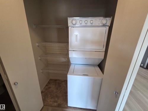 #223 1180 Hyndman Rd Nw, Edmonton, AB - Indoor Photo Showing Laundry Room