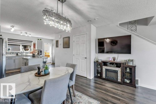 9445 Colak Lane Sw, Edmonton, AB - Indoor Photo Showing Dining Room