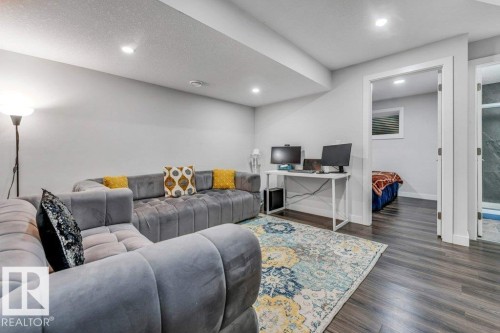 9445 Colak Lane Sw, Edmonton, AB - Indoor