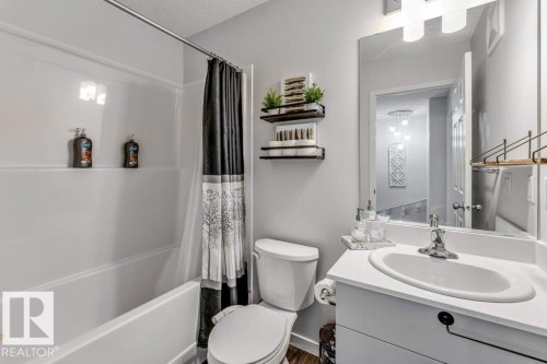 9445 Colak Lane Sw, Edmonton, AB - Indoor Photo Showing Bathroom
