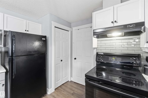 #11 1179 Summerside Dr Sw, Edmonton, AB - Indoor Photo Showing Kitchen