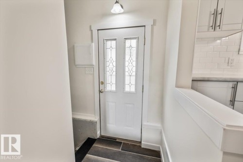 10415 98 Avenue, Fort Saskatchewan, AB - Indoor Photo Showing Other Room