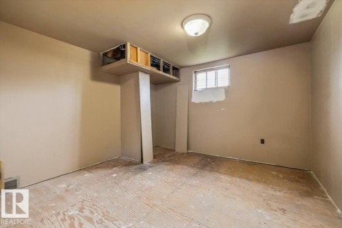10415 98 Avenue, Fort Saskatchewan, AB - Indoor Photo Showing Other Room