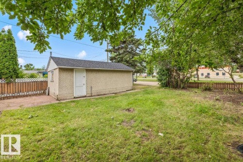 10415 98 Avenue, Fort Saskatchewan, AB - Outdoor