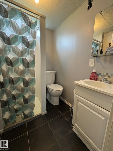 10216 108 Avenue, Westlock, AB - Indoor Photo Showing Bathroom