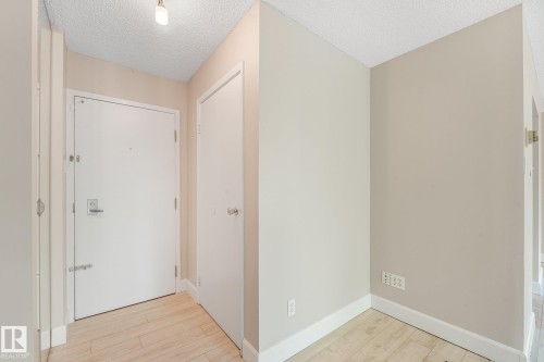 #302 9916 113 St Nw, Edmonton, AB - Indoor Photo Showing Other Room