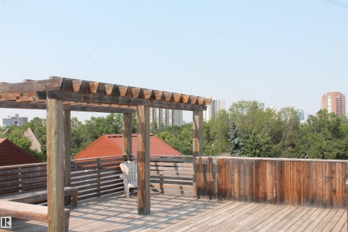 #203 10006 83 Av Nw, Edmonton, AB - Outdoor