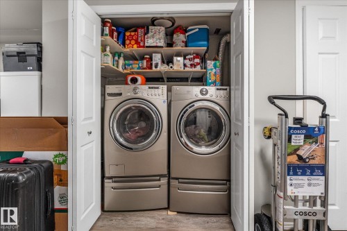 202 Spruce Glen, Spruce Grove, AB - Indoor Photo Showing Laundry Room
