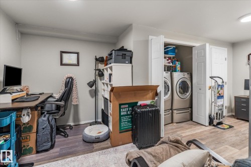 202 Spruce Glen, Spruce Grove, AB - Indoor