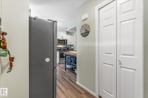 202 Spruce Glen, Spruce Grove, AB - Indoor Photo Showing Other Room