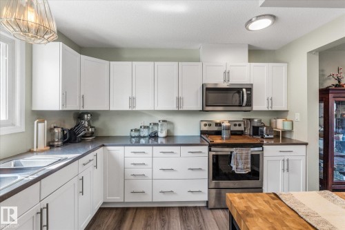 202 Spruce Glen, Spruce Grove, AB - Indoor Photo Showing Kitchen