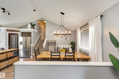 7904 13 Avenue Sw, Edmonton, AB - Indoor