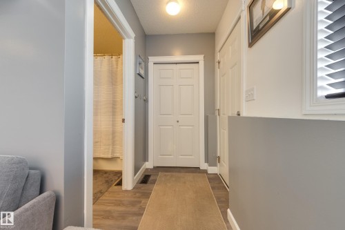 7904 13 Avenue Sw, Edmonton, AB - Indoor Photo Showing Other Room