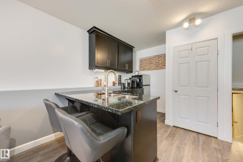 7904 13 Avenue Sw, Edmonton, AB - Indoor Photo Showing Kitchen