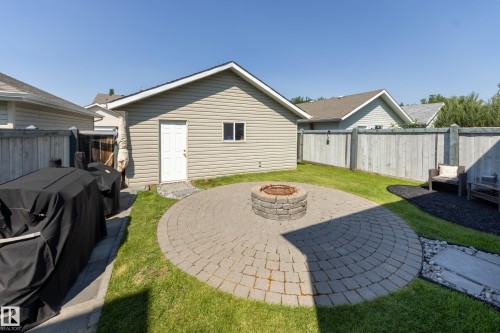 7904 13 Avenue Sw, Edmonton, AB - Outdoor