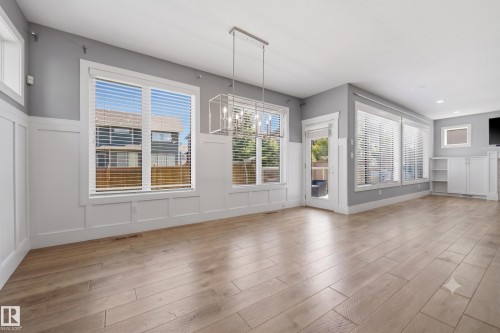 1305 Hainstock Way Sw, Edmonton, AB - Indoor
