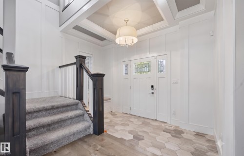 1305 Hainstock Way Sw, Edmonton, AB - Indoor Photo Showing Other Room