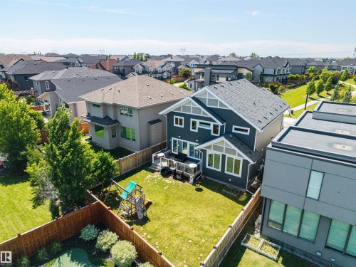 1305 Hainstock Way Sw, Edmonton, AB - Outdoor