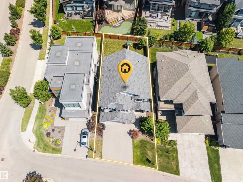 1305 Hainstock Way Sw, Edmonton, AB - Outdoor