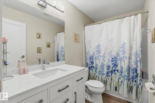 79 Greystone Drive, Spruce Grove, AB - Indoor Photo Showing Bathroom