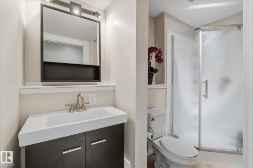 79 Greystone Drive, Spruce Grove, AB - Indoor Photo Showing Bathroom