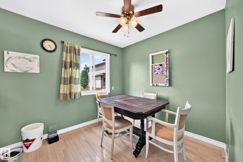 14029 30 Street Nw, Edmonton, AB - Indoor Photo Showing Dining Room