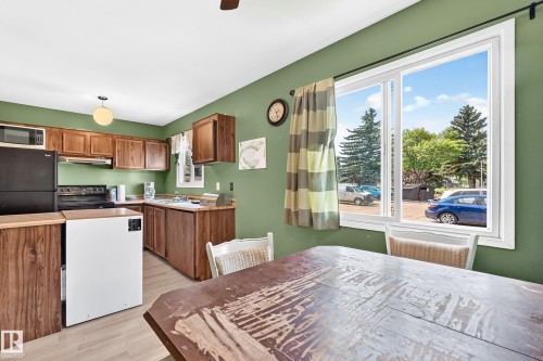14029 30 Street Nw, Edmonton, AB - Indoor