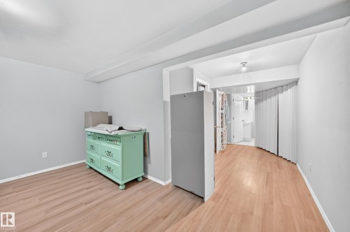 14029 30 Street Nw, Edmonton, AB - Indoor Photo Showing Other Room