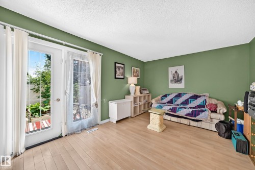 14029 30 Street Nw, Edmonton, AB - Indoor Photo Showing Bedroom