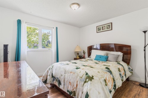 15817 102 Avenue Nw, Edmonton, AB - Indoor Photo Showing Bedroom